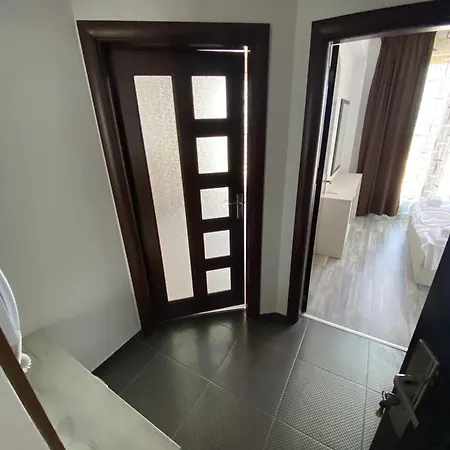 Apartments Pomorie 帕莫瑞
