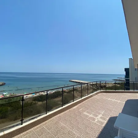 Apartments Pomorie דירה *
