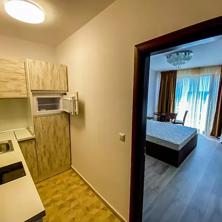 Apartments Pomorie 公寓
